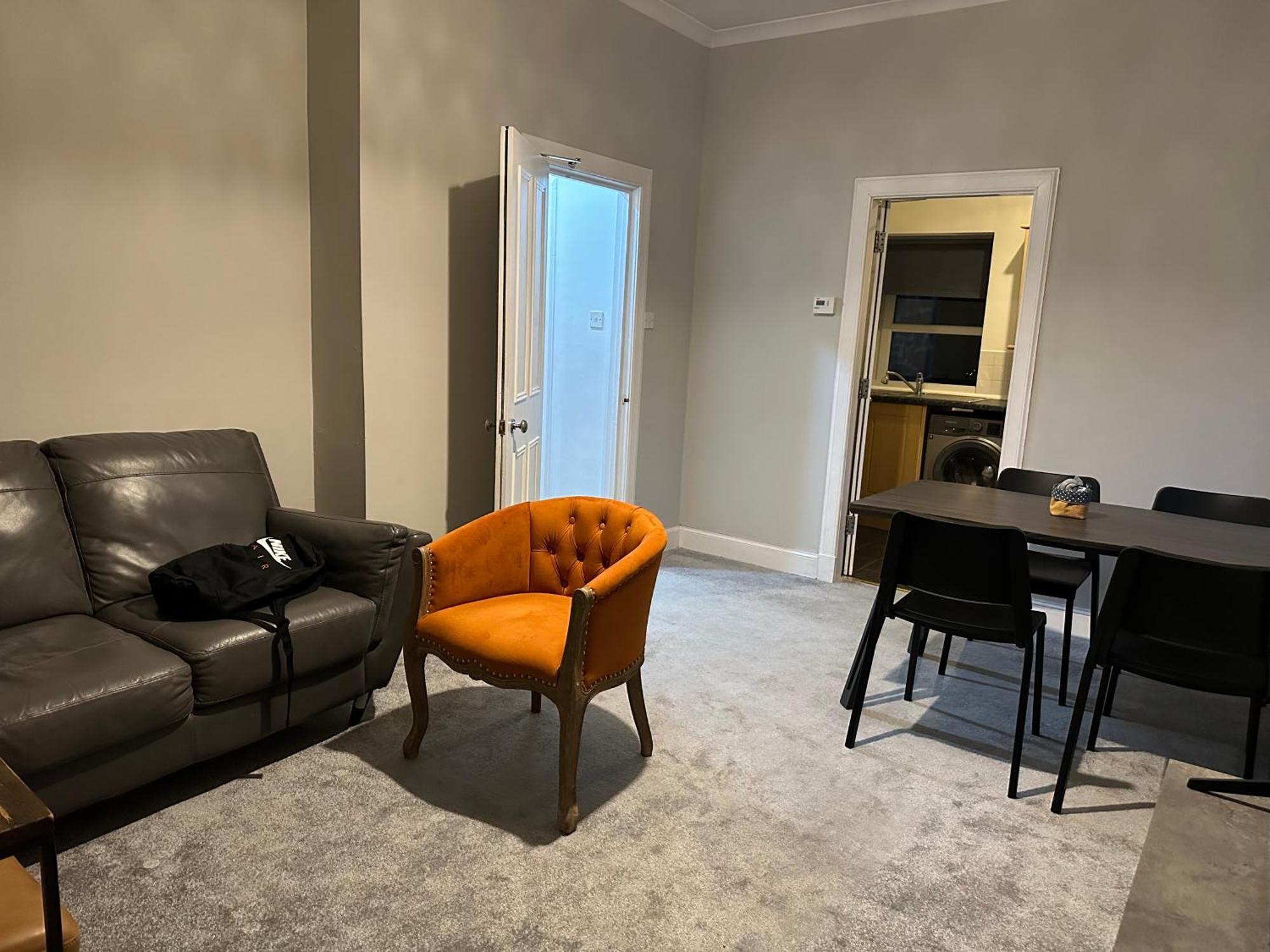 Two Bed Apartment Edinburgh Bagian luar foto