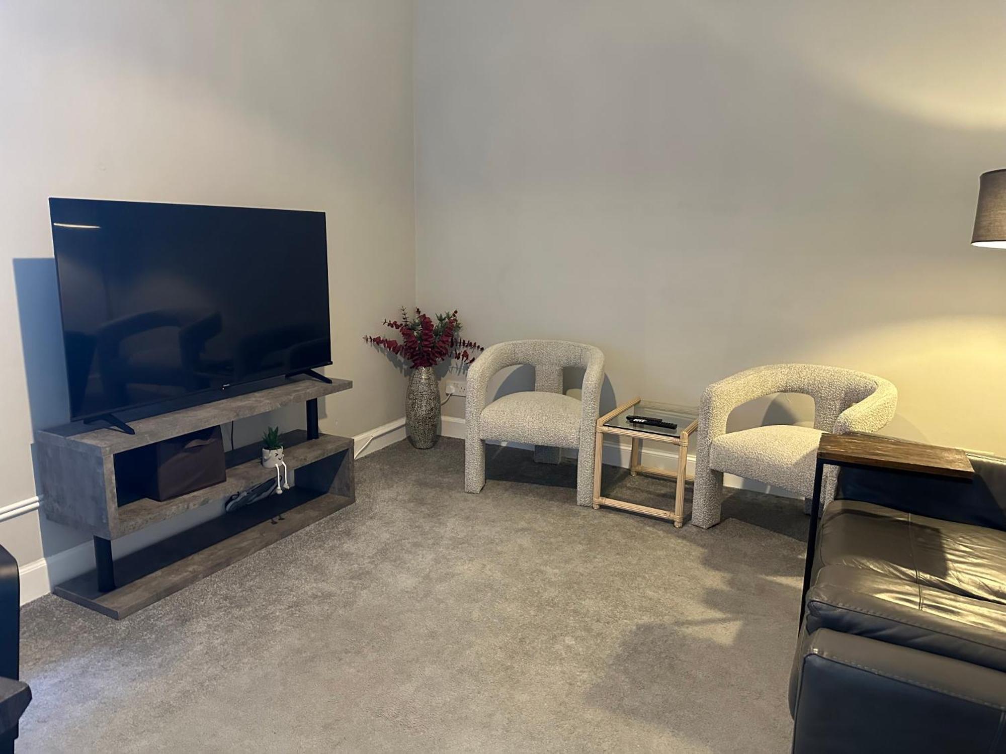 Two Bed Apartment Edinburgh Bagian luar foto