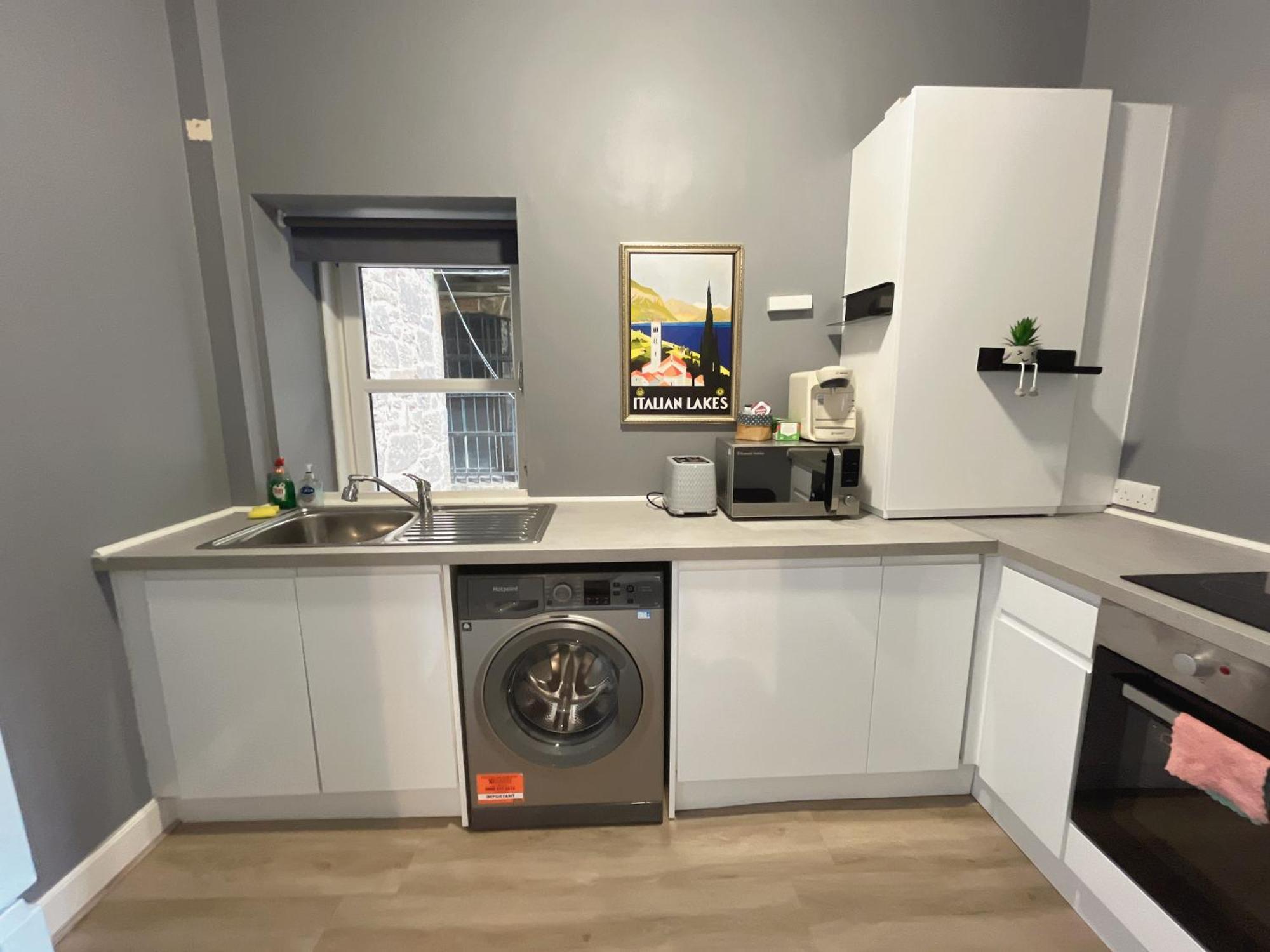 Two Bed Apartment Edinburgh Bagian luar foto